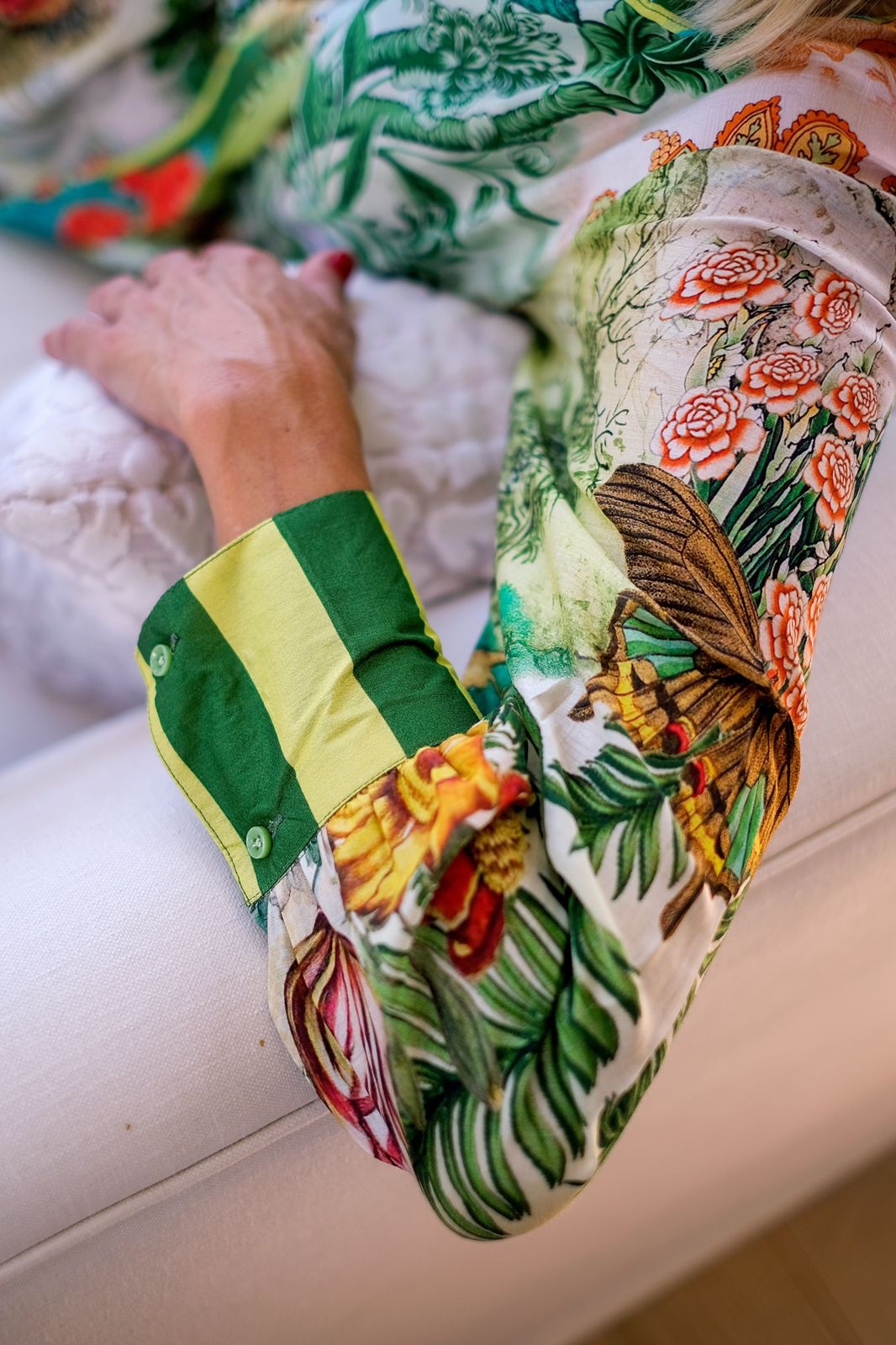 ICONIC Dress Green Long Sleeve Design - Image 5