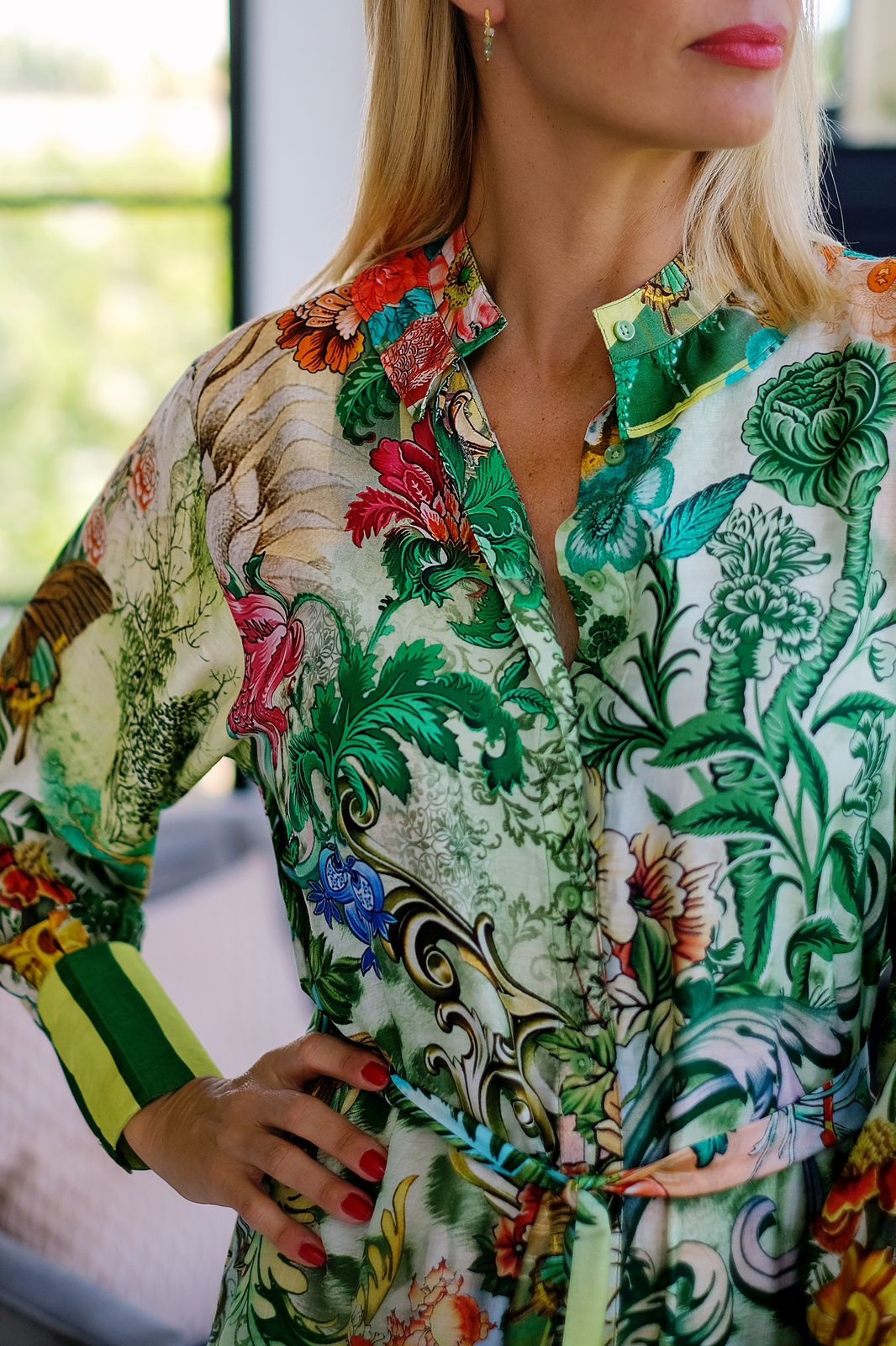 ICONIC Dress Green Long Sleeve Design - Image 2